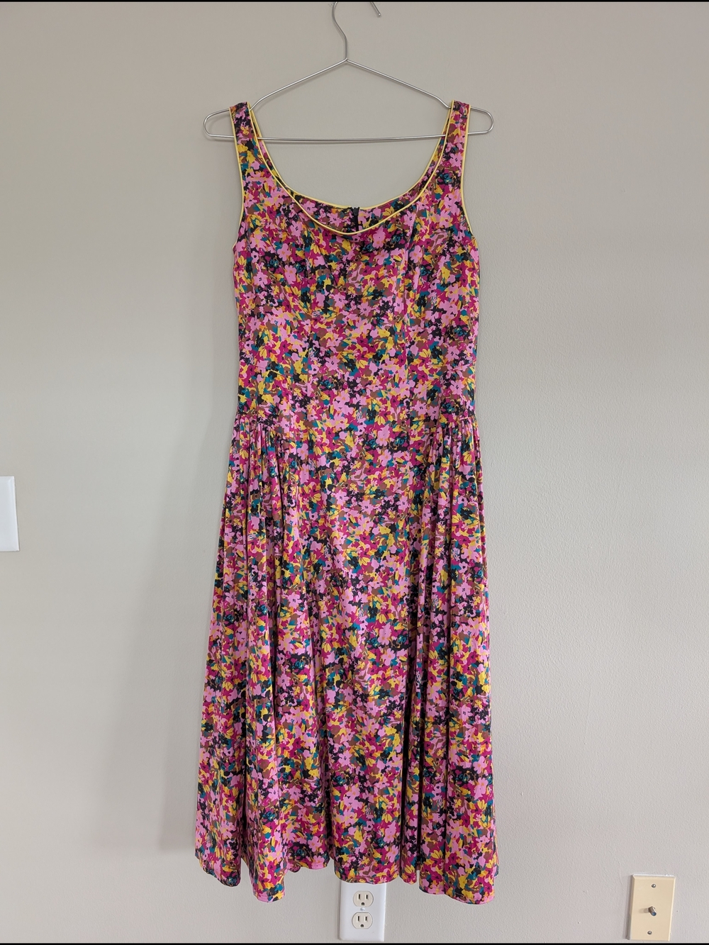 NWOT Chloe Kristyn Pink Multi-Color Floral  Sleeveless A-line Midi Dress Size 6